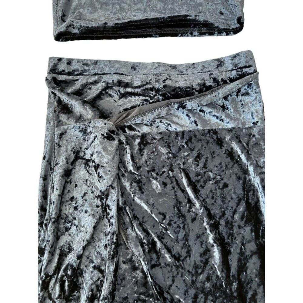 Twelve by Ontwelth Crushed Velvet Top & Skirt Size Small - Picture 10 of 14